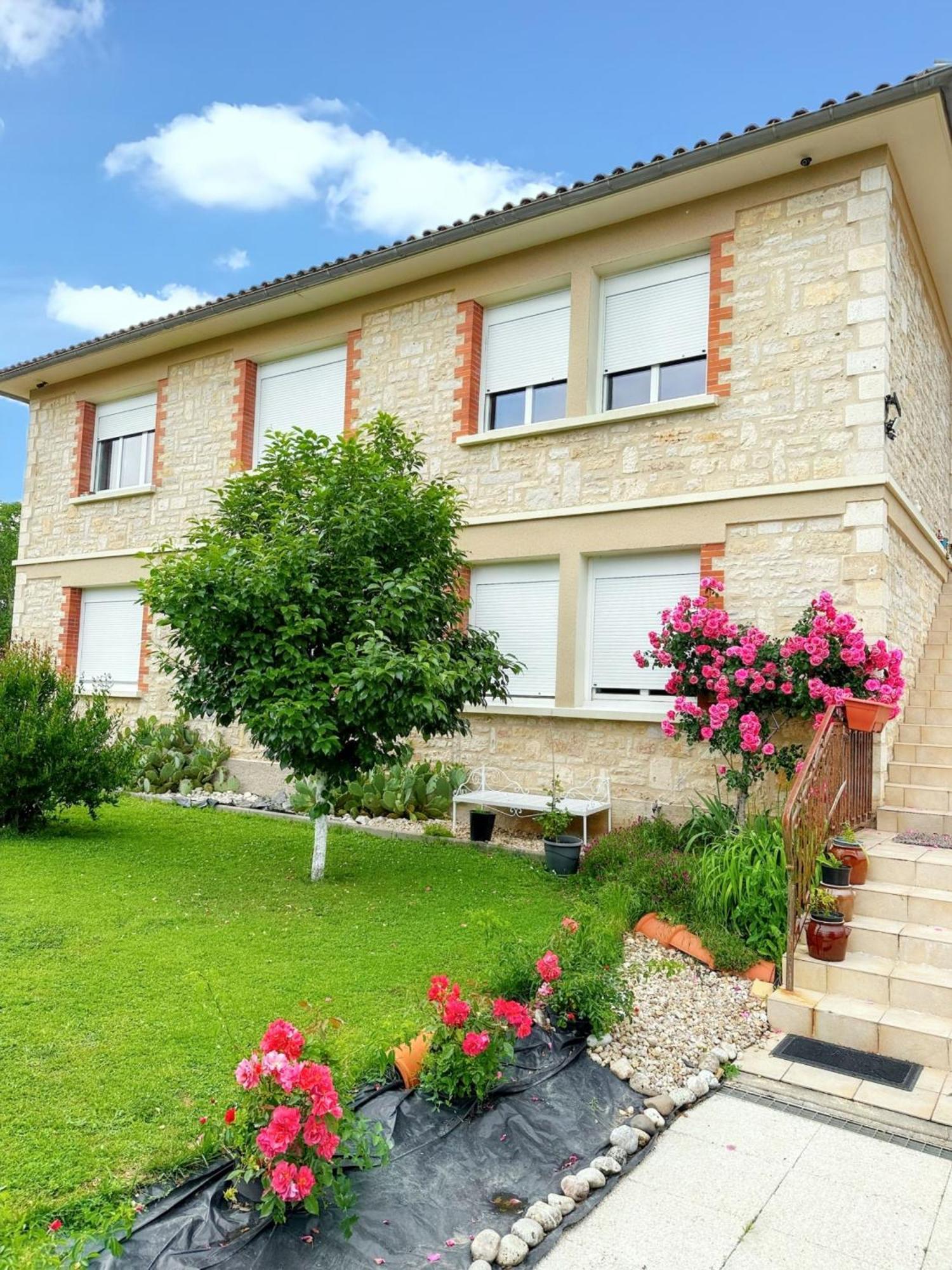 Appartement Charmant A Toulonjac Avec Jardin Et Terrasse 110 M² Exterior photo